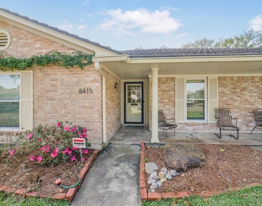 8415 Braesdale Lane - Photo Thumbnail 2
