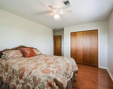 18211 Mueschke Road - Photo Thumbnail 31