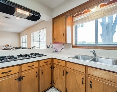 18211 Mueschke Road - Photo Thumbnail 17