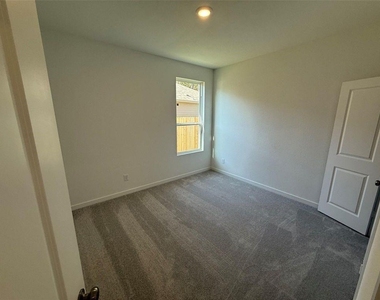 3032 Waterwood Pass Drive - Photo Thumbnail 9