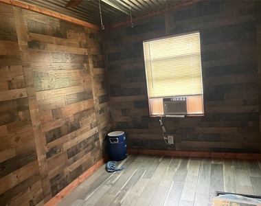 544 Marlin Street - Photo Thumbnail 5