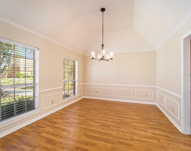 15214 Park Estates Lane - Photo Thumbnail 5
