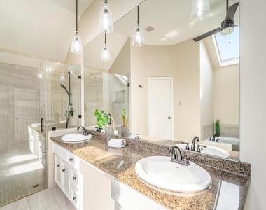 15214 Park Estates Lane - Photo Thumbnail 12