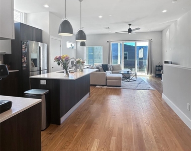 4702 Oats Street - Photo Thumbnail 3