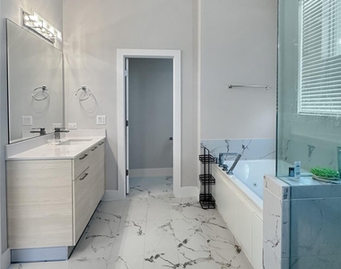 4702 Oats Street - Photo Thumbnail 10