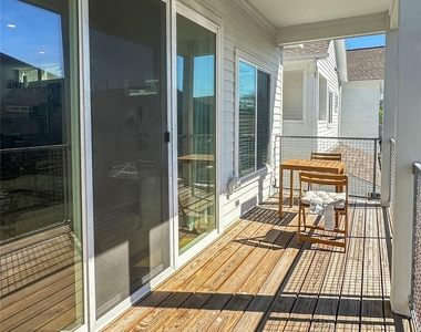 4702 Oats Street - Photo Thumbnail 18