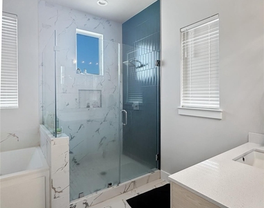 4702 Oats Street - Photo Thumbnail 17