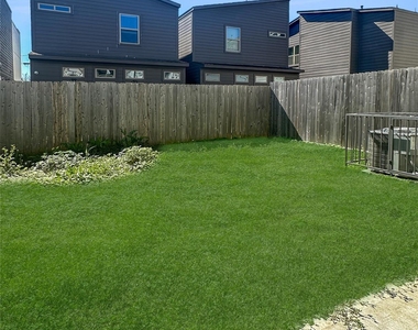 4702 Oats Street - Photo Thumbnail 19