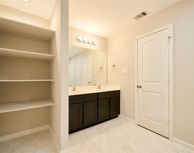 13918 Nicolet Arbor Lane - Photo Thumbnail 22
