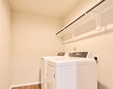 13918 Nicolet Arbor Lane - Photo Thumbnail 34