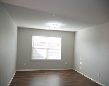 13918 Nicolet Arbor Lane - Photo Thumbnail 4