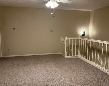 2121 Hepburn Street - Photo Thumbnail 7