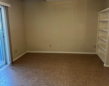2121 Hepburn Street - Photo Thumbnail 2