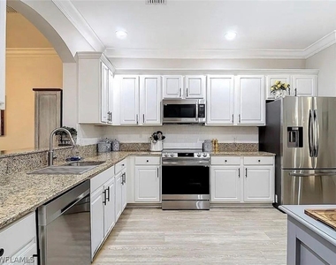9723 Heatherstone Lake Court - Photo Thumbnail 4