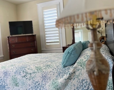 2579 2nd Street - Photo Thumbnail 6