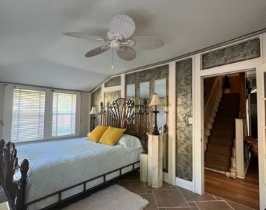 2579 2nd Street - Photo Thumbnail 4