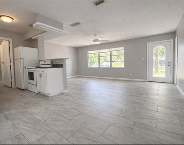424 Cactus Circle - Photo Thumbnail 5