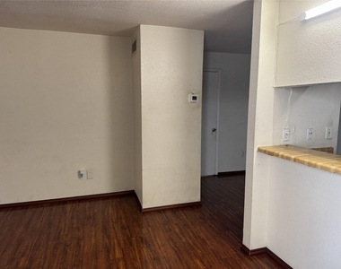 6161 Reims Road - Photo Thumbnail 11
