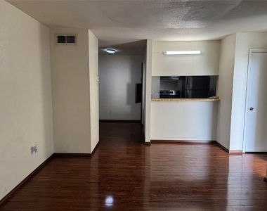 6161 Reims Road - Photo Thumbnail 13