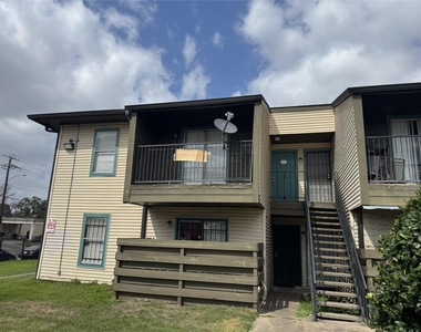 6161 Reims Road - Photo Thumbnail 4