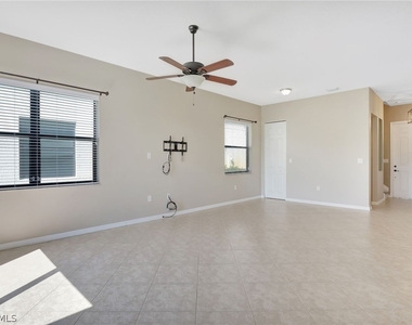 5374 Ferris Avenue - Photo Thumbnail 6