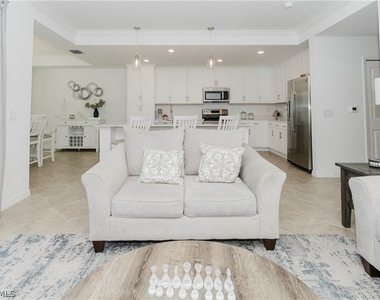 6034 National Boulevard - Photo Thumbnail 4