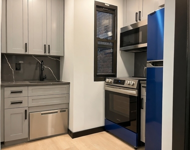 East 74th Street - Photo Thumbnail 2
