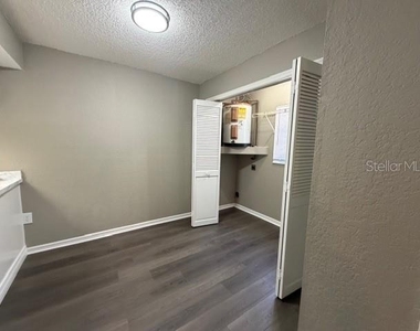 4400 Millwood Road - Photo Thumbnail 5