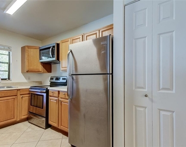 7604 S Sherrill Street - Photo Thumbnail 6