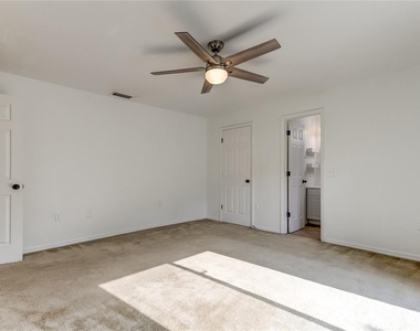 7604 S Sherrill Street - Photo Thumbnail 11