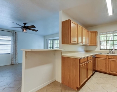 7604 S Sherrill Street - Photo Thumbnail 5