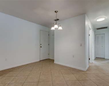7604 S Sherrill Street - Photo Thumbnail 4