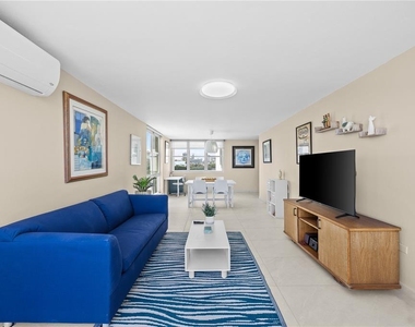 1035 Ave Ashford - Photo Thumbnail 7