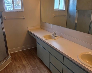 17582 Se 96th Court - Photo Thumbnail 9