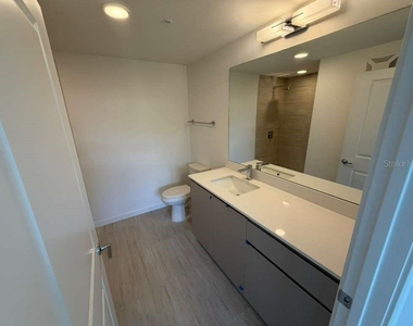 5587 Millenia Park Boulevard - Photo Thumbnail 4