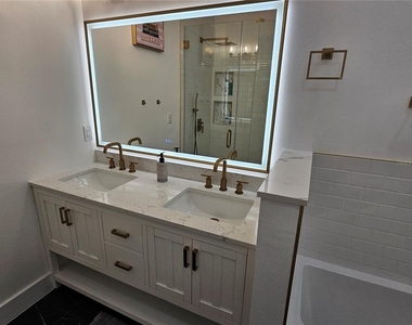 2075 Jewell Avenue - Photo Thumbnail 56