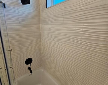 2075 Jewell Avenue - Photo Thumbnail 24