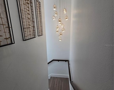 2075 Jewell Avenue - Photo Thumbnail 33
