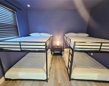 2075 Jewell Avenue - Photo Thumbnail 42