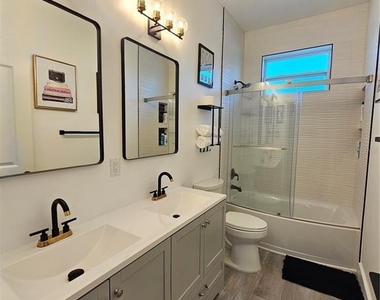 2075 Jewell Avenue - Photo Thumbnail 23