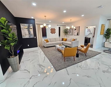 2075 Jewell Avenue - Photo Thumbnail 4