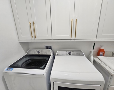 2075 Jewell Avenue - Photo Thumbnail 58