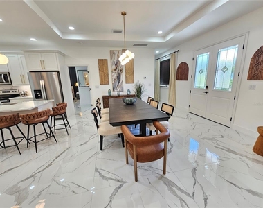 2075 Jewell Avenue - Photo Thumbnail 3