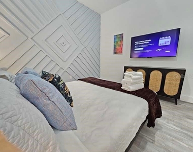 2075 Jewell Avenue - Photo Thumbnail 31