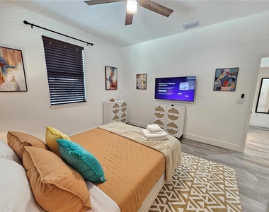 2075 Jewell Avenue - Photo Thumbnail 20