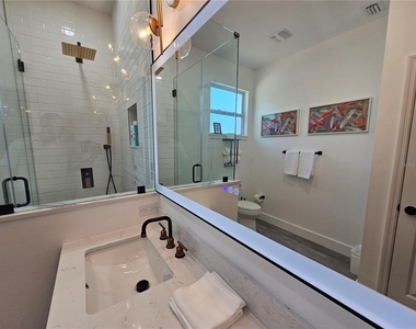 2075 Jewell Avenue - Photo Thumbnail 38