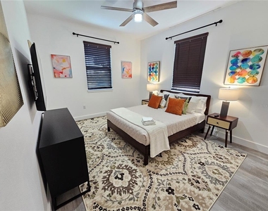 2075 Jewell Avenue - Photo Thumbnail 12