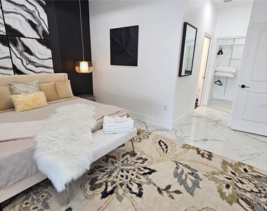 2075 Jewell Avenue - Photo Thumbnail 53
