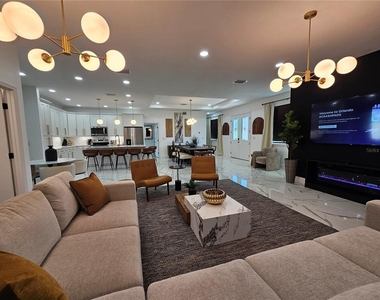 2075 Jewell Avenue - Photo Thumbnail 16