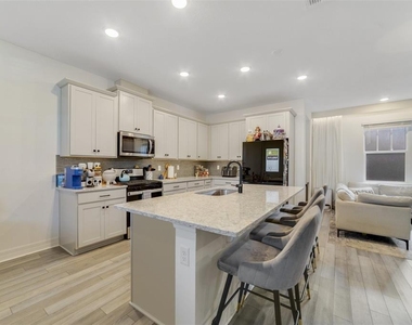 2224 Celebration Boulevard - Photo Thumbnail 25